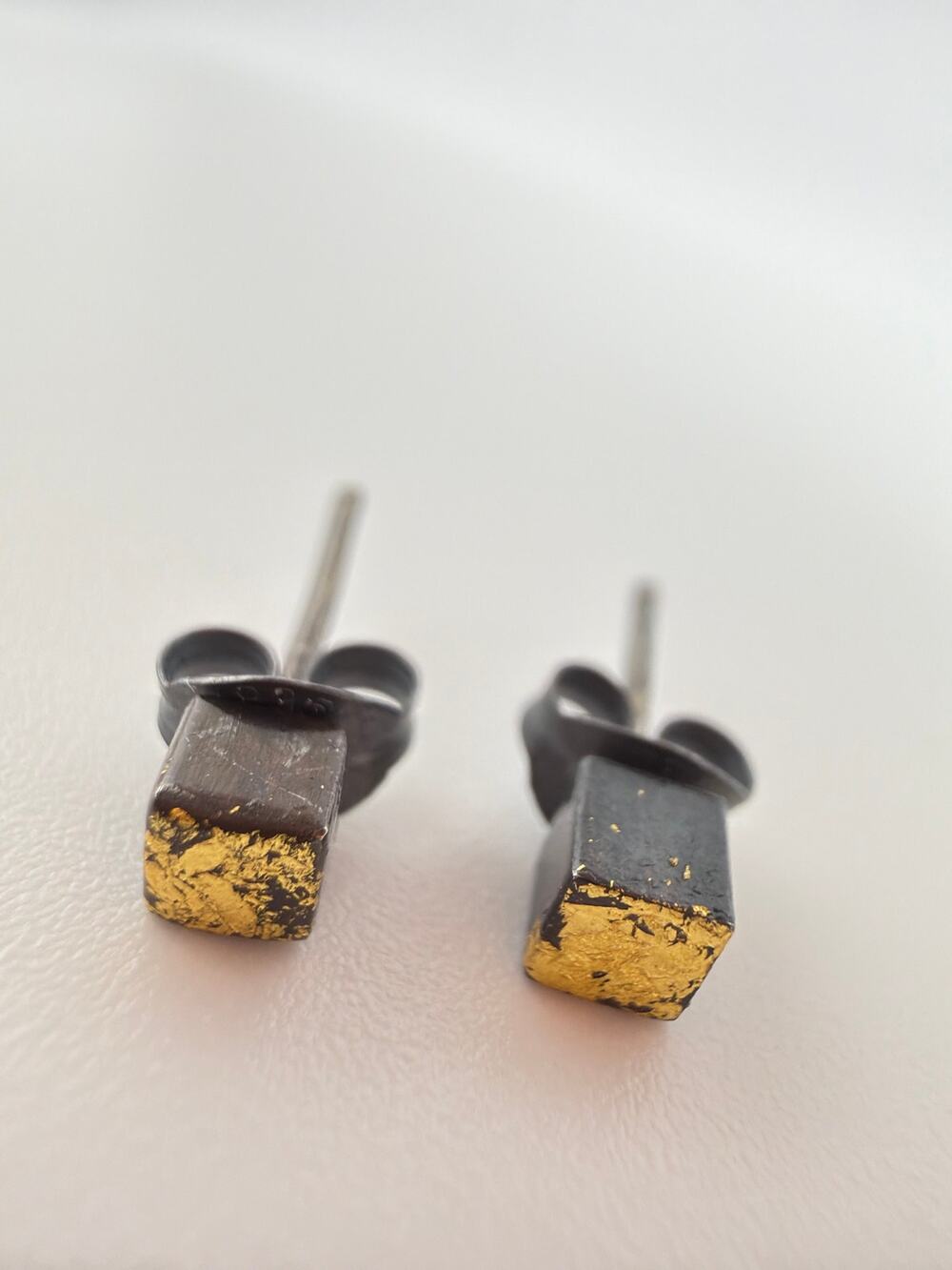 NEW Artisan Metamorphis Minimalist Gold Leaf Square Stud Earrings